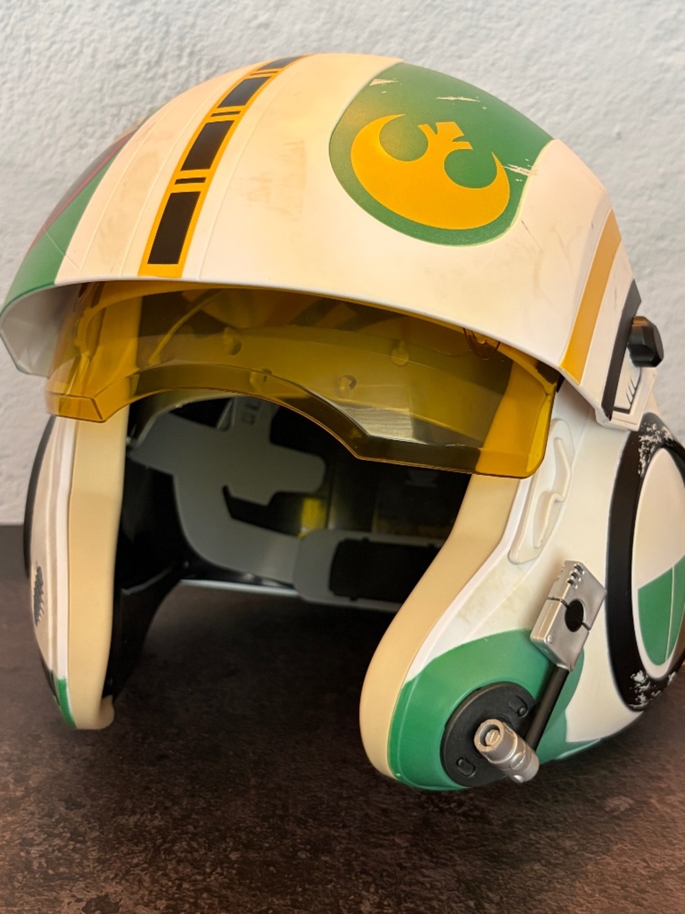 Disney Parks Star Wars: Galaxy's Edge Resistance Pilot Helmet Youth Kids - NEW